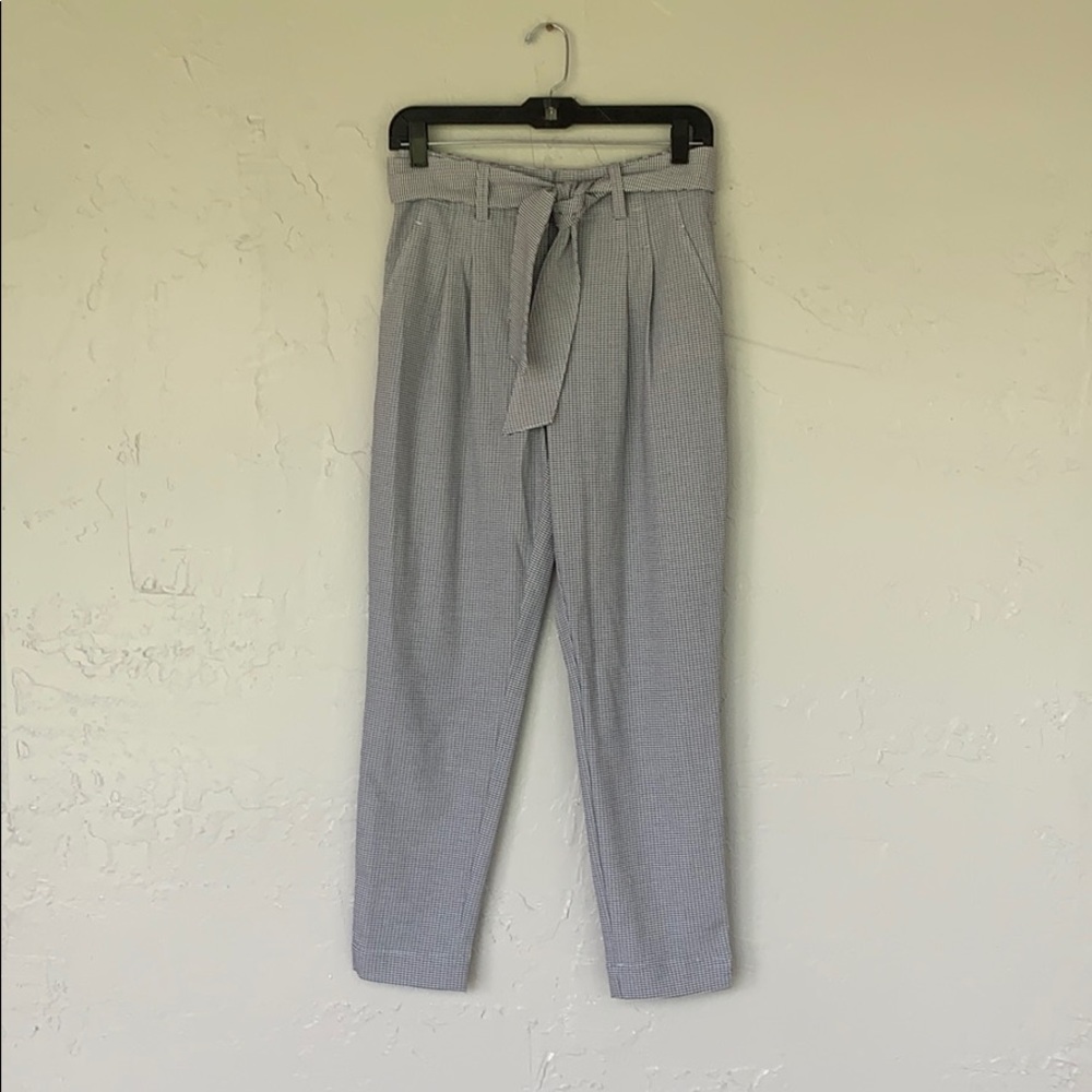 Calvin Klein Paper Bag Capri Pants w/ tie belt